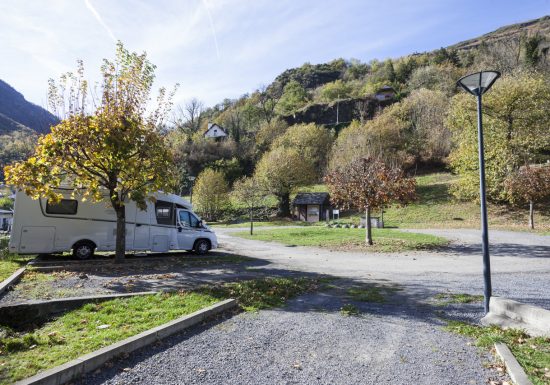 AIRE CAMPING-CAR PARK DE PIERREFITTE-NESTALAS