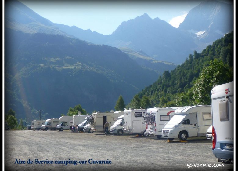 AIRE POUR CAMPING-CARS