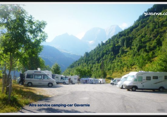 AIRE POUR CAMPING-CARS