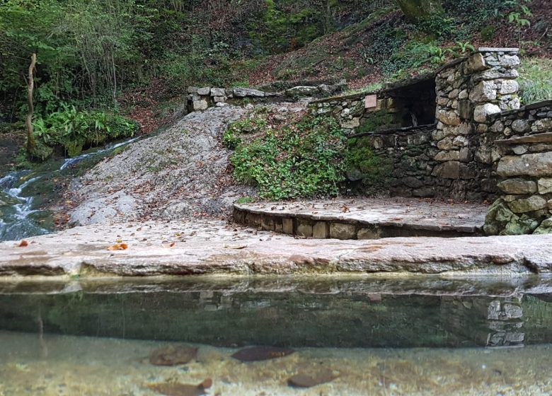 Le casque du Lhéris par la fontaine de Crastes