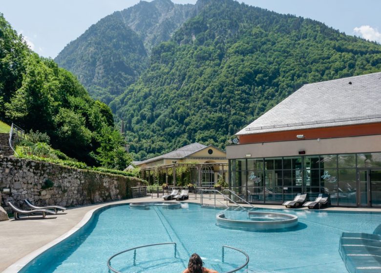 LES BAINS DU ROCHER
