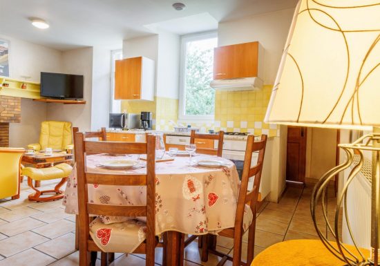 APPARTEMENT 1 DANS MAISON