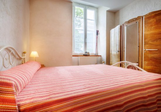 APPARTEMENT 1 DANS MAISON