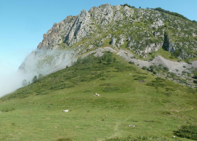 Le Tour de la cabane et le col de Bazès