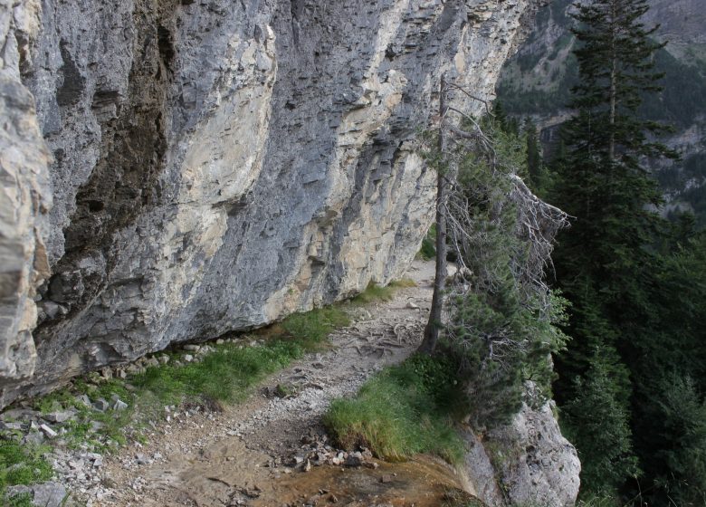 Le cirque de Gavarnie par la corniche des Espugues