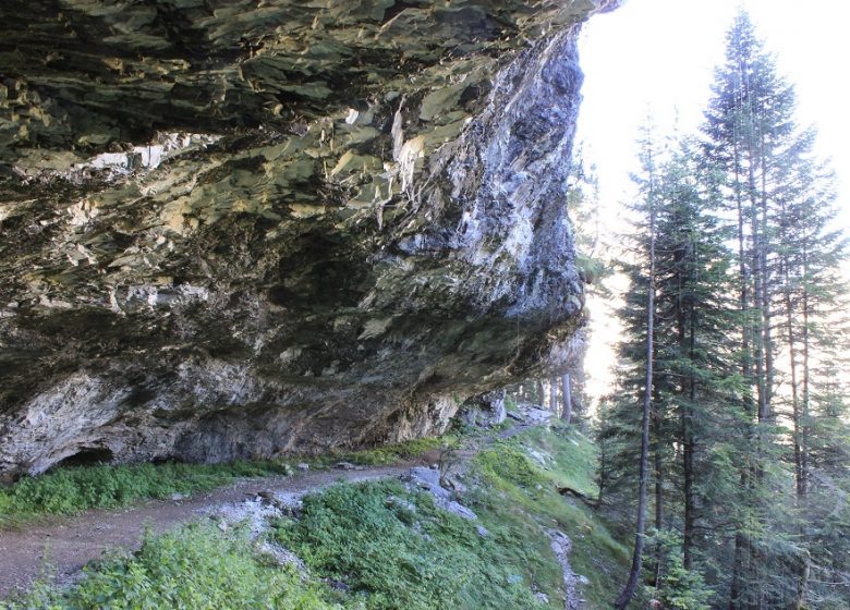 Le cirque de Gavarnie par la corniche des Espugues