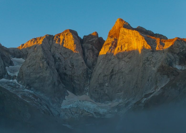 Le refuge des Oulettes, au pied du Vignemale