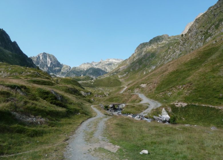 Le lac et le refuge d’Ilhéou